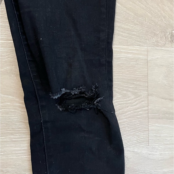 American Eagle Black Distressed Skinny Jeans - Picture 4 of 6